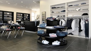 Gomez Fashion Store